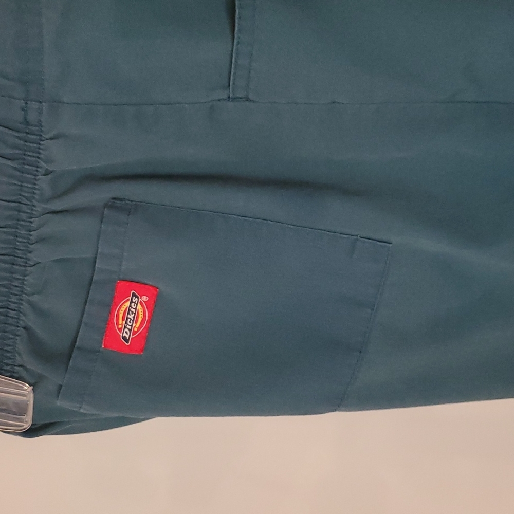Dickies Scrub Set - Picture 8 of 10